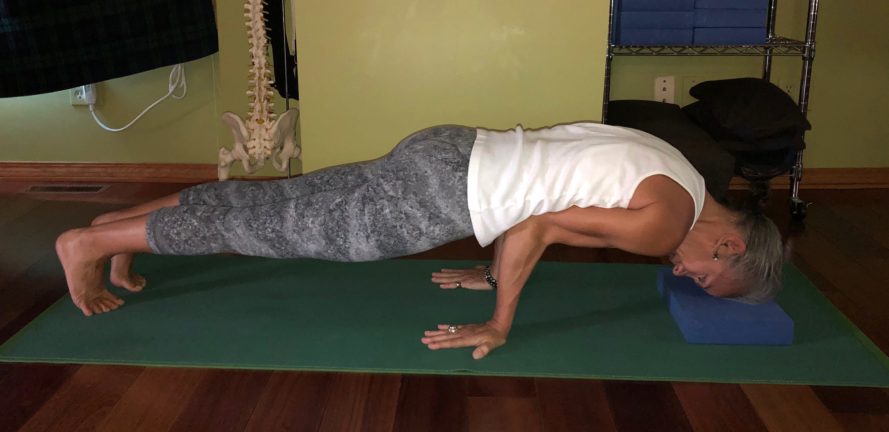 Seated Side Bend Pose | Parsva Sukhasana