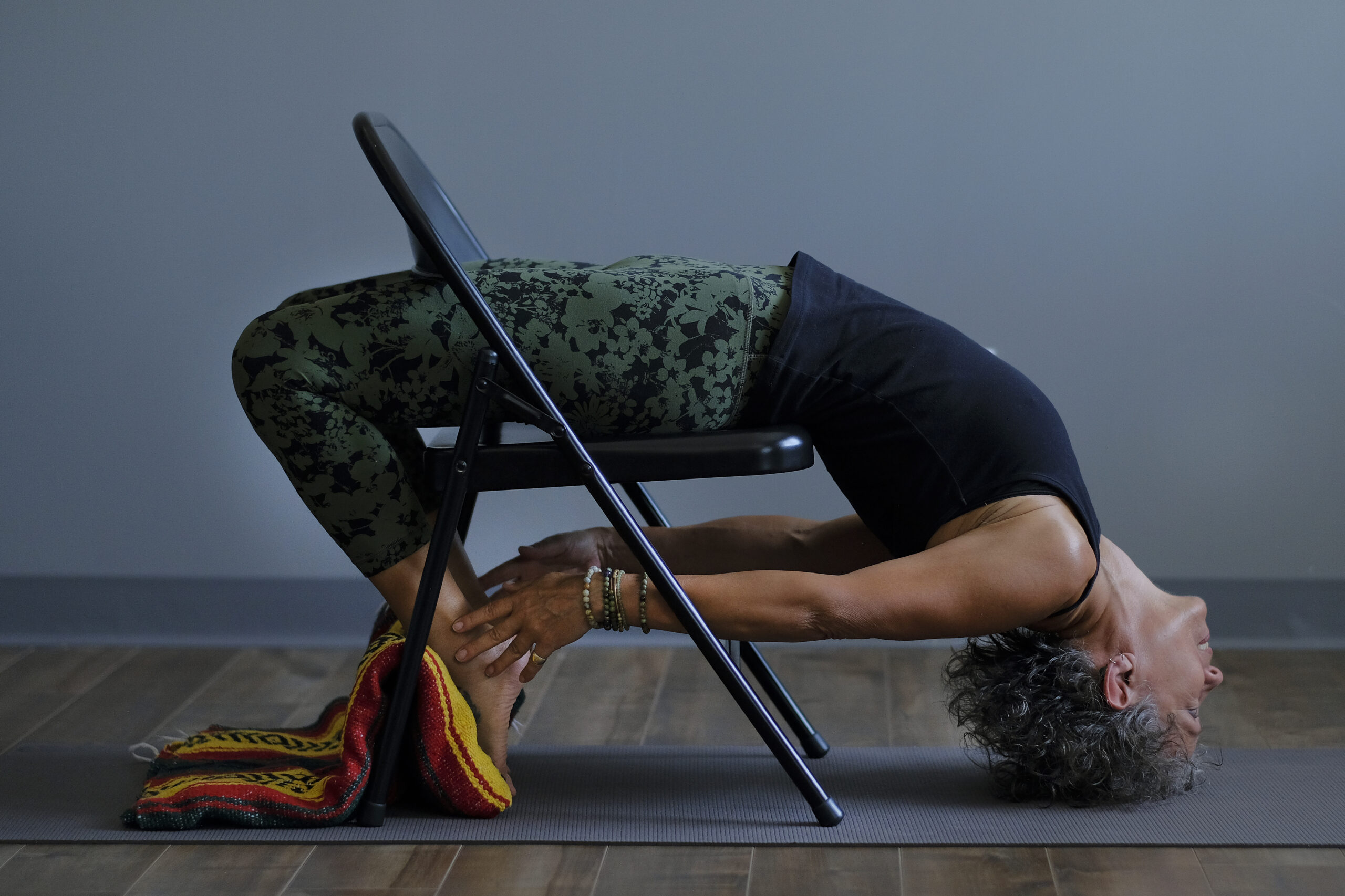 Woman Doing Yoga, Lying in Reclining Hero Exercise, Supta Virasana Pose  Stock Vector - Illustration of clothing, limb: 254465545